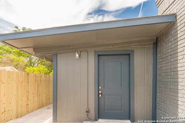 502 S San Manuel St San Antonio, TX 78237