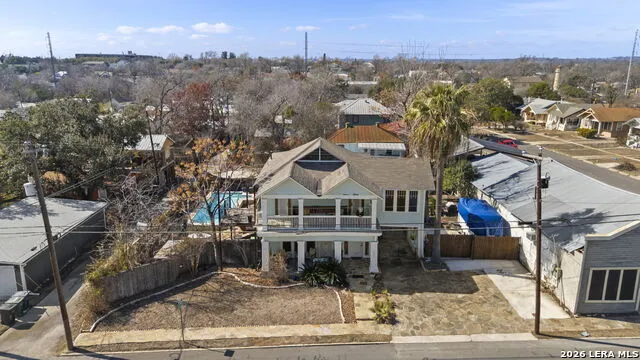 3221 Flores San Antonio, TX 78212