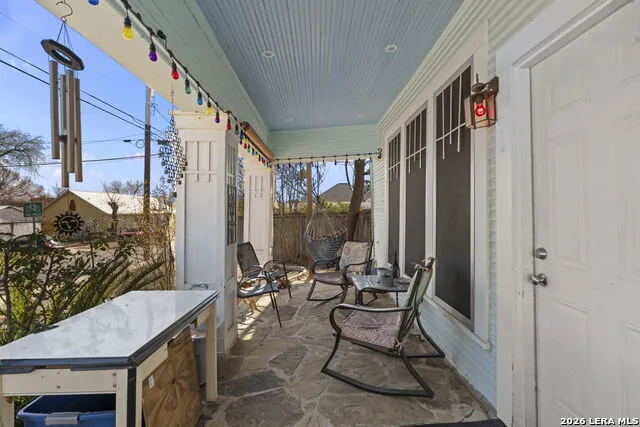3221 Flores San Antonio, TX 78212