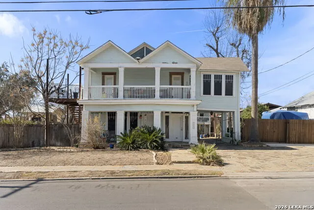 3221 Flores San Antonio, TX 78212