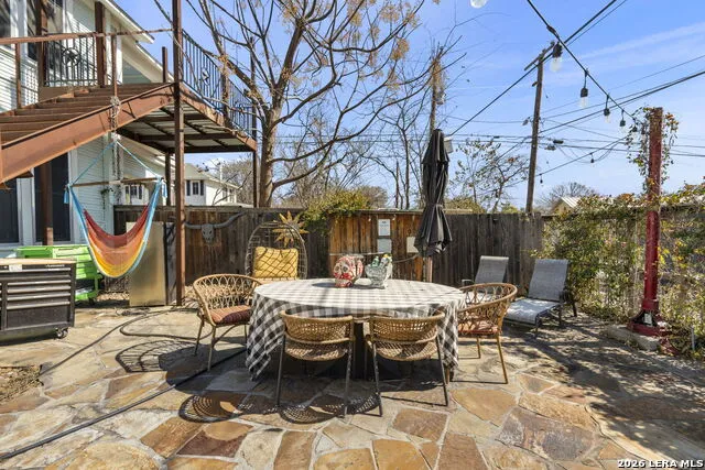 3221 Flores San Antonio, TX 78212