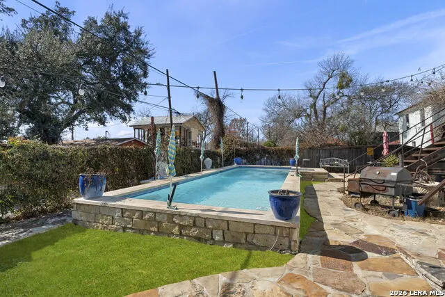 3221 Flores San Antonio, TX 78212
