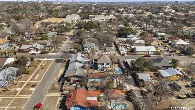 3221 Flores San Antonio, TX 78212
