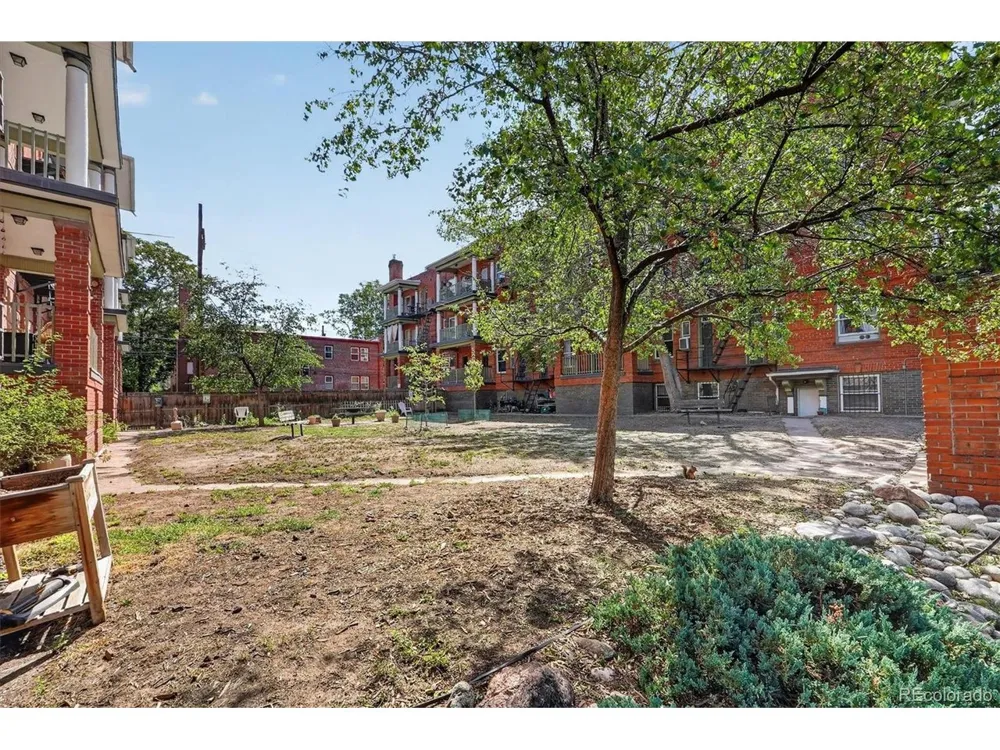 1376 Pearl Street #B4 Denver, CO 80203