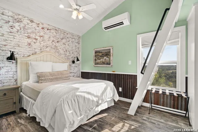 365 Billy Sisson Dr Johnson City, TX 78636