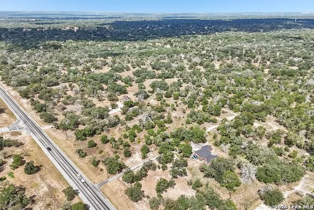 11930 FM 775 Floresville, TX 78114