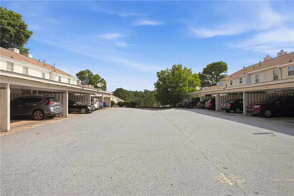 132 Old Ferry Way Roswell, GA 30076
