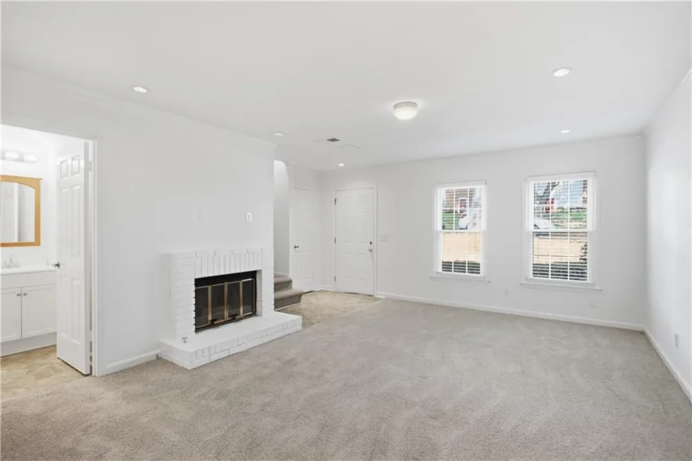 132 Old Ferry Way Roswell, GA 30076