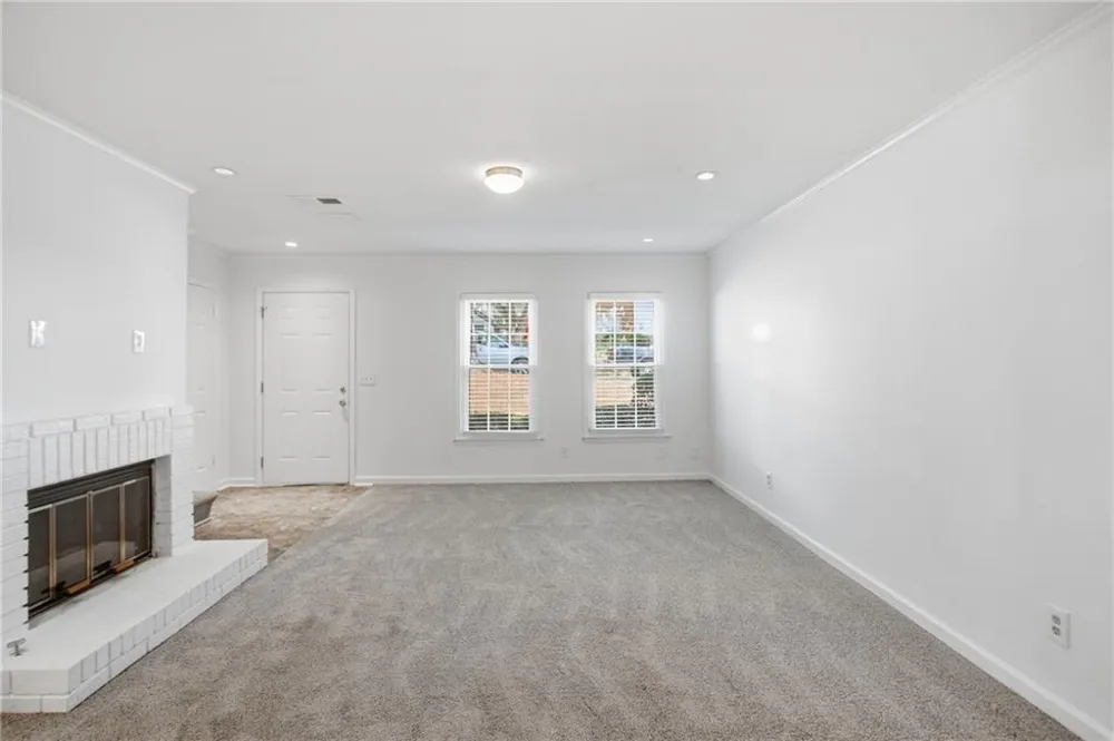 132 Old Ferry Way Roswell, GA 30076