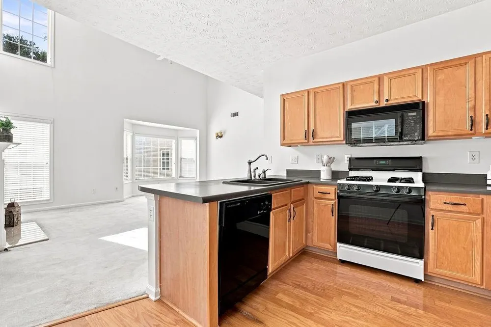 1532 Gathering Place Cumming, GA 30040