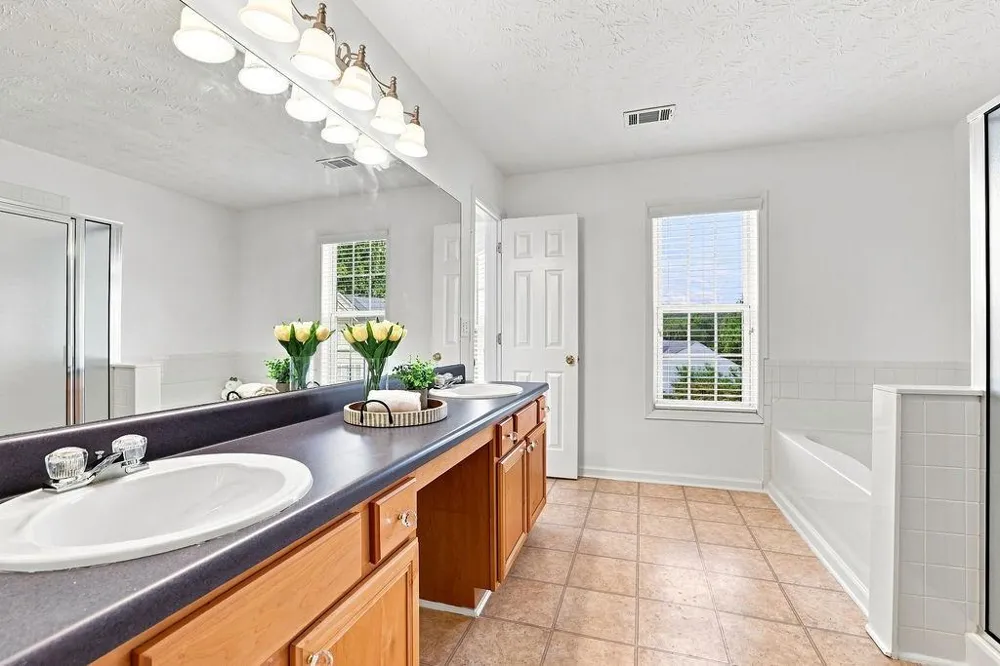 1532 Gathering Place Cumming, GA 30040