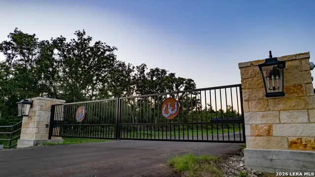 3803 Private Road 4100 Marquez, TX 77865
