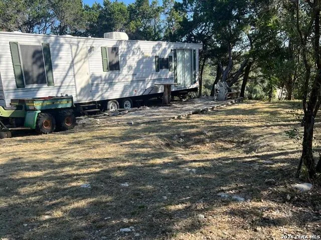 248 Mountain Dr Lakehills, TX 78063