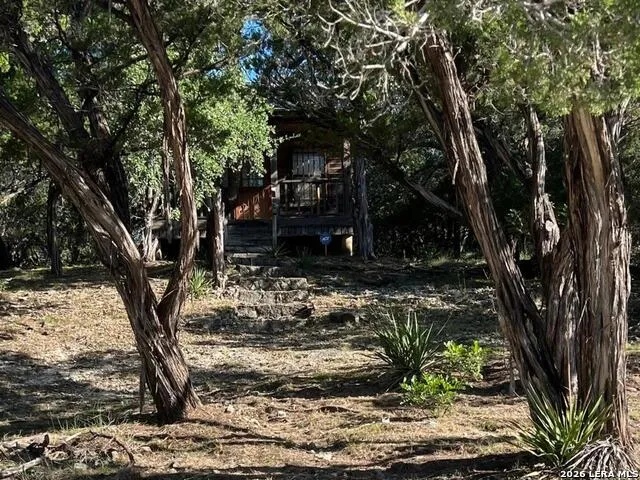 248 Mountain Dr Lakehills, TX 78063