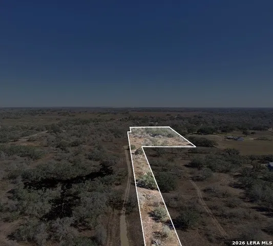 2743 CR 770 Natalia, TX 78059