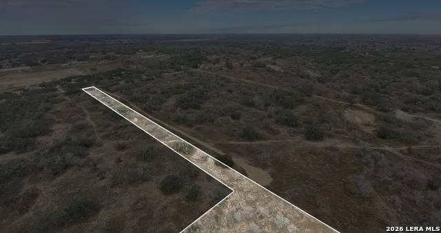 2743 CR 770 Natalia, TX 78059