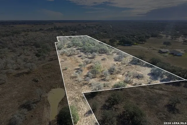 2743 CR 770 Natalia, TX 78059