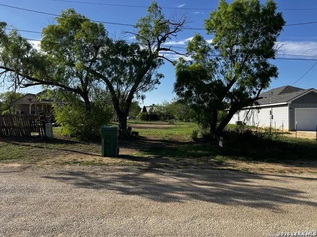 WILLOW Willow Jourdanton, TX 78026