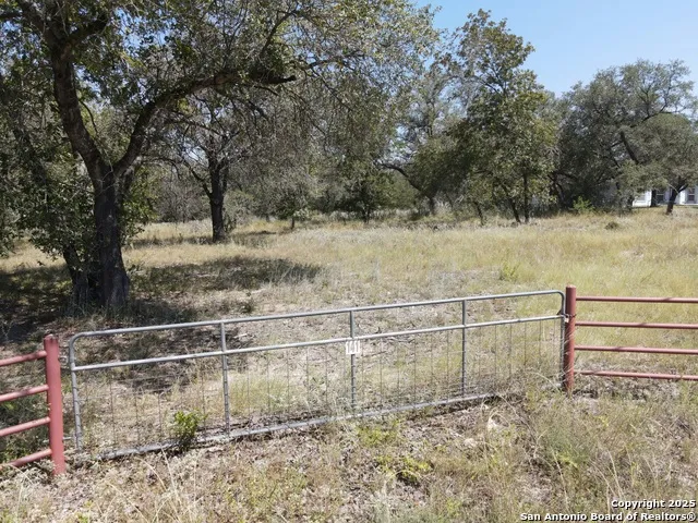TBD LOT 141 E Cr 6868 Natalia, TX 78059