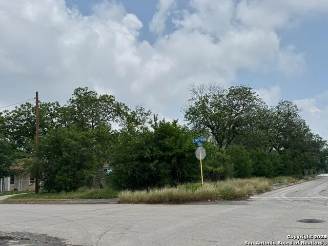 2001 Iowa San Antonio, TX 78203
