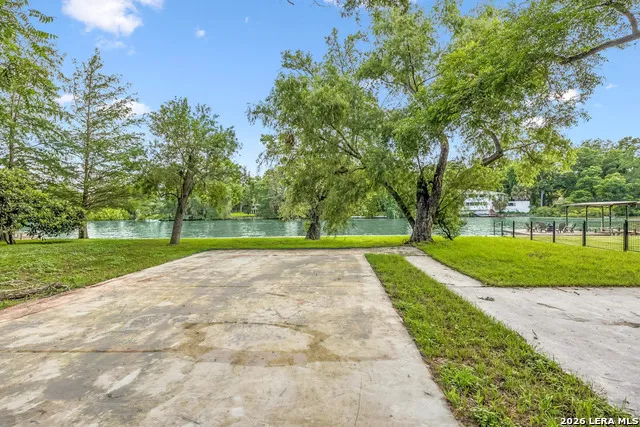 524 TURTLE LN Seguin, TX 78155