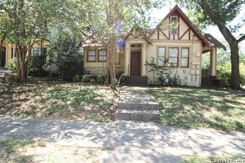 436 W Rosewood