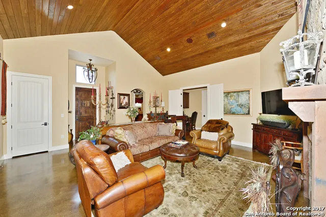 1223 GRUENE VALLEY CIR New Braunfels, TX 78130