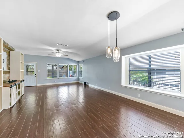 9807 SANDIE Helotes, TX 78023