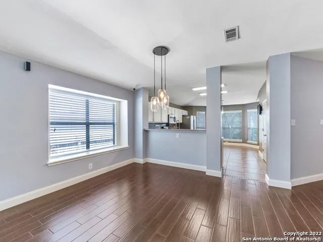 9807 SANDIE Helotes, TX 78023