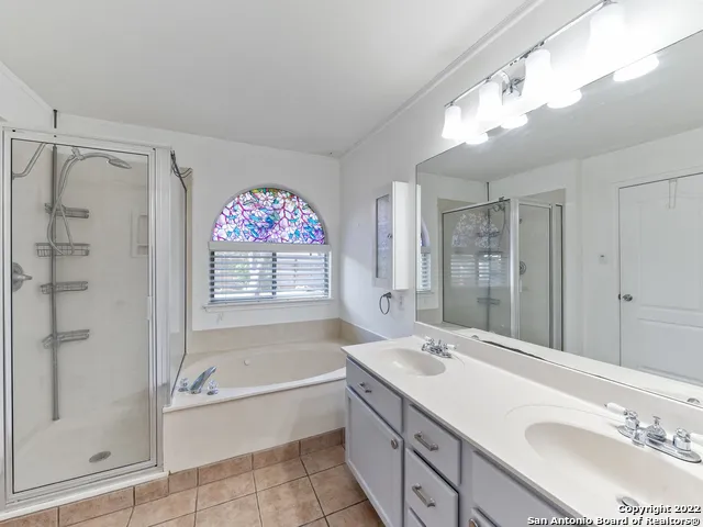 9807 SANDIE Helotes, TX 78023