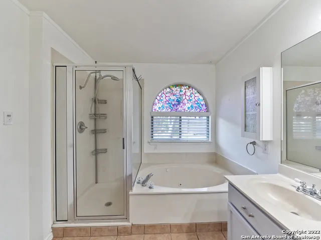 9807 SANDIE Helotes, TX 78023