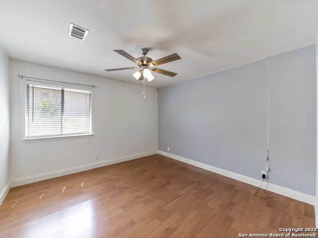9807 SANDIE Helotes, TX 78023