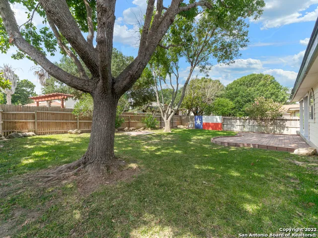 9807 SANDIE Helotes, TX 78023
