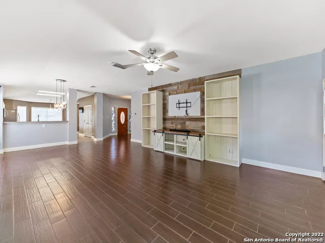 9807 SANDIE Helotes, TX 78023