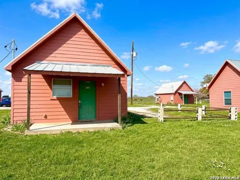 573 Texas 97 Unit 114