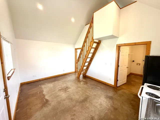 573 State Highway 97 E Unit 114 Floresville, TX 78114