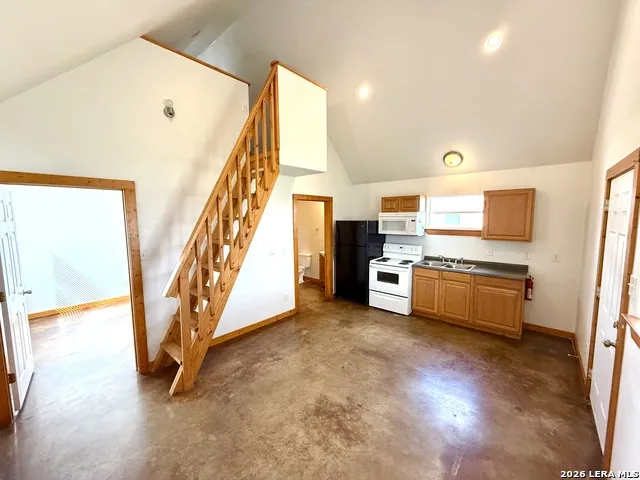 573 State Highway 97 E Unit 114 Floresville, TX 78114