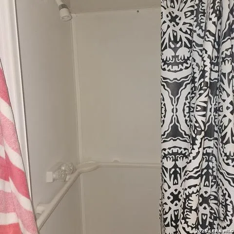 1211 Gladstone Unit C San Antonio, TX 78225