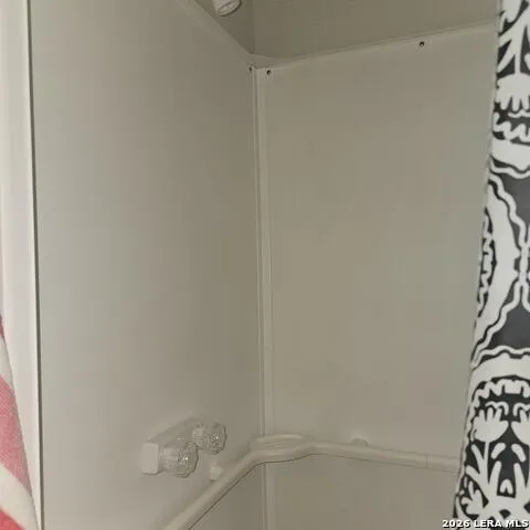 1211 Gladstone Unit B San Antonio, TX 78225