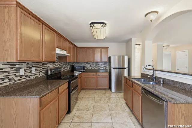 10202 ROSEANGEL LN Helotes, TX 78023