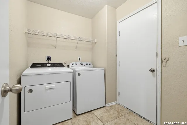 10202 ROSEANGEL LN Helotes, TX 78023