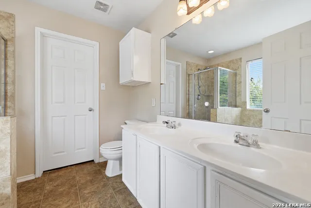 10202 ROSEANGEL LN Helotes, TX 78023