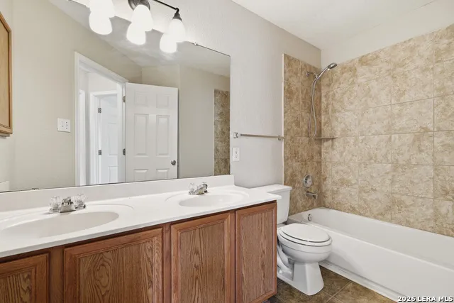 10202 ROSEANGEL LN Helotes, TX 78023