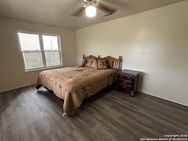 74 N Las Gallinas Pleasanton, TX 78064