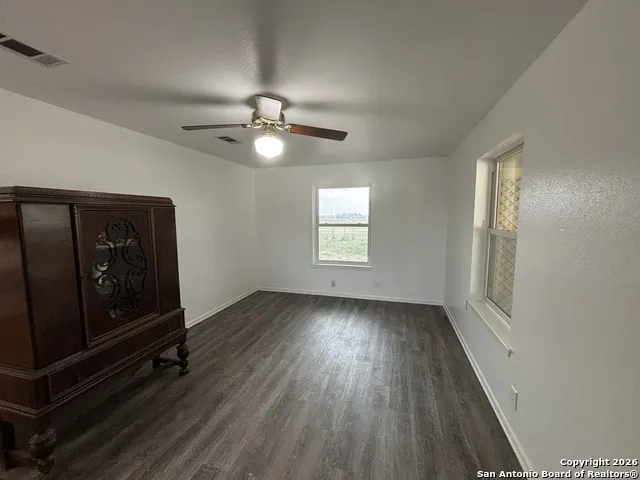 74 N Las Gallinas Pleasanton, TX 78064