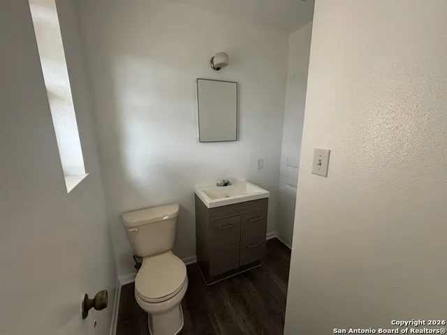 74 N Las Gallinas Pleasanton, TX 78064