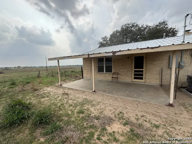 74 N Las Gallinas Pleasanton, TX 78064