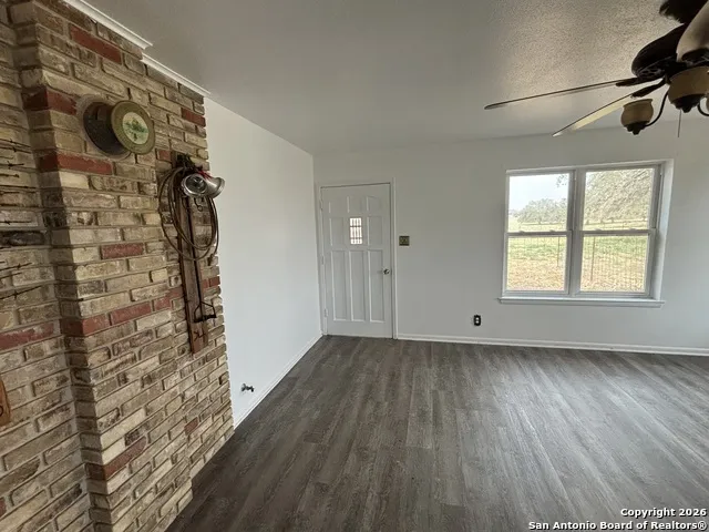 74 N Las Gallinas Pleasanton, TX 78064
