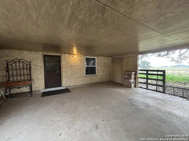 74 N Las Gallinas Pleasanton, TX 78064