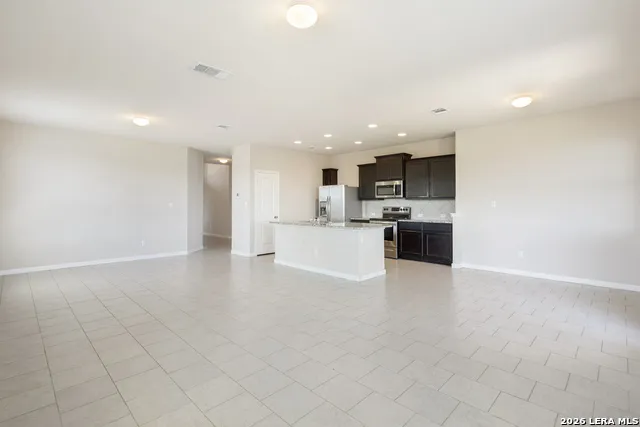 2185 KEYSTONE DR New Braunfels, TX 78130